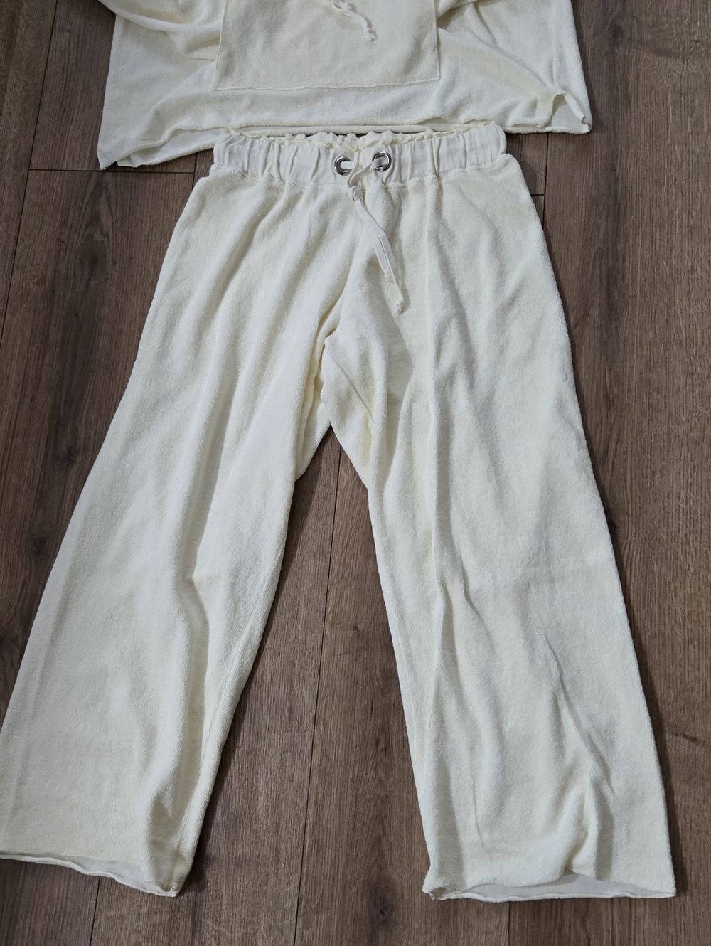 Calispia Cozy Cream Hoodie & Cropped Lounge Pants French Terry Set. - Picture 5 of 6